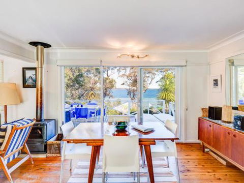 The Shack At Palm Beach 4pm Check Out Sundays - Accommodation Adelaide 6