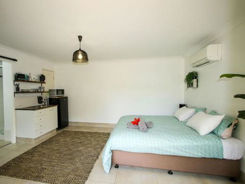 Studio 9 - Accommodation Adelaide 0