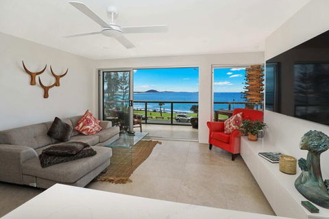 SPECTACULAR OCEAN FRONT Sounion6 - Accommodation Adelaide 5