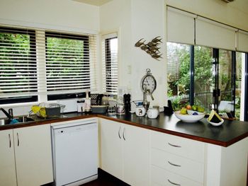 Seashells - Accommodation Adelaide 1