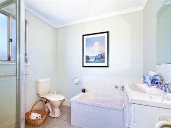 Tranquility - Accommodation Adelaide 4