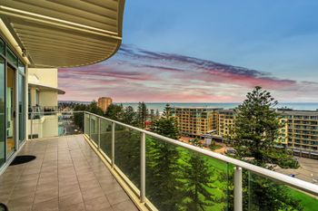 Penthouse Liberty Towers - Accommodation Adelaide 0