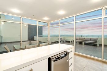 Penthouse Liberty Towers - Accommodation Adelaide 1