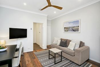 Two Bedroom Beachside Apartment CLOV4 - Accommodation Adelaide 0