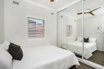 Two Bedroom Beachside Apartment CLOV4 - Accommodation Adelaide 3