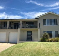 Ocean House at Mollymook - Accommodation Adelaide