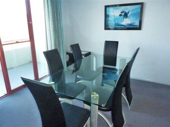 FATHOMS 19 - Accommodation Adelaide 1