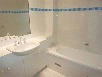 FATHOMS 19 - Accommodation Adelaide 5