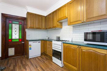 Spacious 3 Bedroom Minutes To CBD - Accommodation Adelaide 0