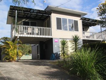 Berringer Lake NSW Accommodation Adelaide