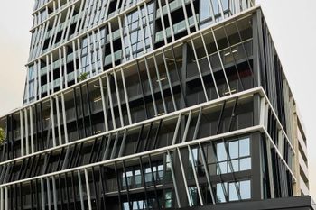 Panoramic Melbourne Views From Stylish Apartment - Accommodation Adelaide 0