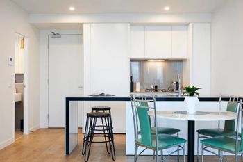 Panoramic Melbourne Views From Stylish Apartment - Accommodation Adelaide 1