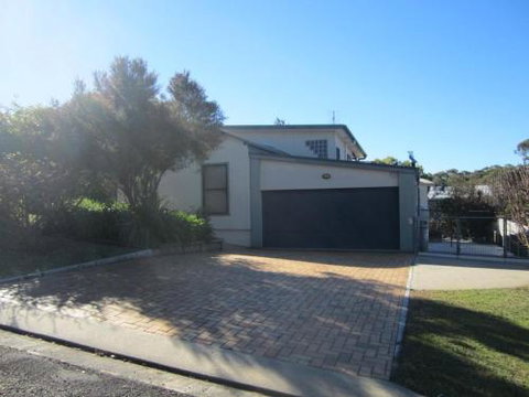 SPUR Of THE MOMENT - Accommodation Adelaide 0