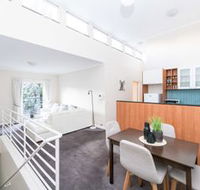 2 Bedroom Balcony Terrace near Kings Cross - Accommodation Adelaide