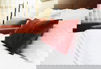 HOSPITALITY ESPERANCE - Accommodation Adelaide 0