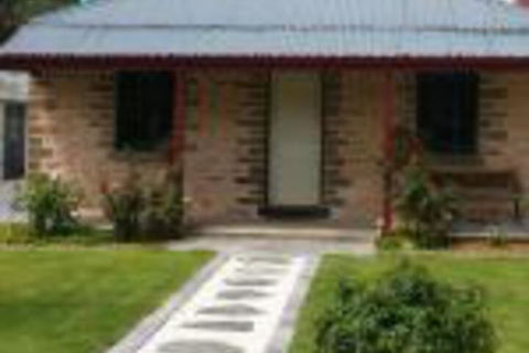 Annabelles Cottage - Accommodation Adelaide 0