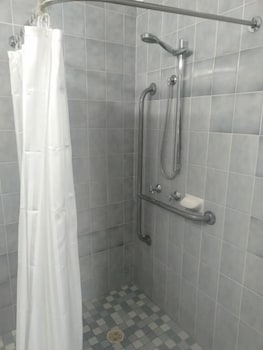 Sandstock Motor Inn Armidale - Accommodation Adelaide 6