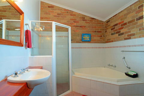 Rest Point Motor Inn - Accommodation Adelaide 7