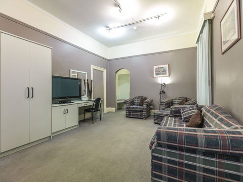 Grand Tasman Hotel - Accommodation Adelaide 5