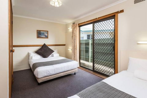 Lakes Jakaranda Holiday Units - Accommodation Adelaide 5