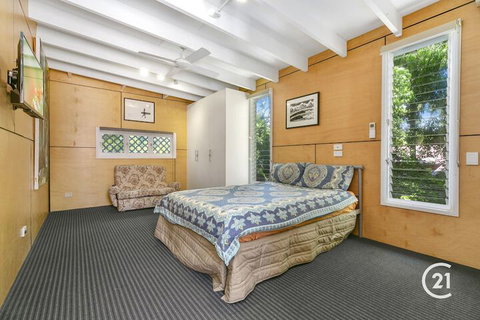 Dolphins Beach House - Accommodation Adelaide 4