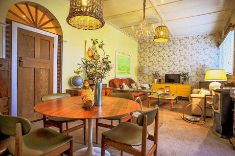 Cromwell House - Accommodation Adelaide 4
