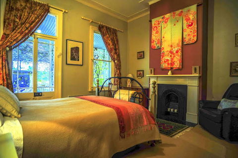 Cromwell House - Accommodation Adelaide 3