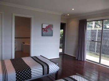 Swan Lake Guest House - Accommodation Adelaide 6