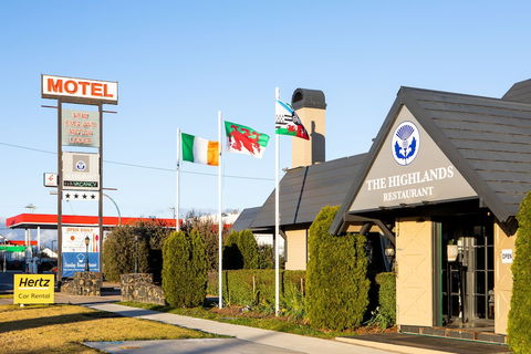 New England Motor Lodge - Accommodation Adelaide 0