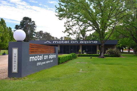Motel On Alpine - Accommodation Adelaide 1