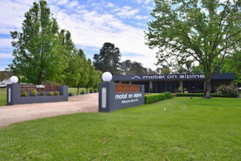 Motel On Alpine - Accommodation Adelaide 0