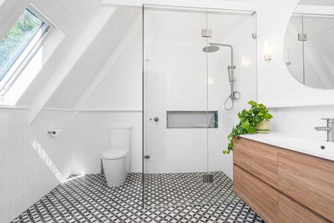 A PERFECT STAY - Longhouse - Accommodation Adelaide 3