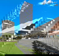 Palmerston Tower Holiday Apartments - Accommodation Adelaide