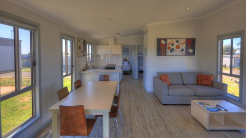 Tasman Holiday Parks - Lake Mulwala - Accommodation Adelaide 2