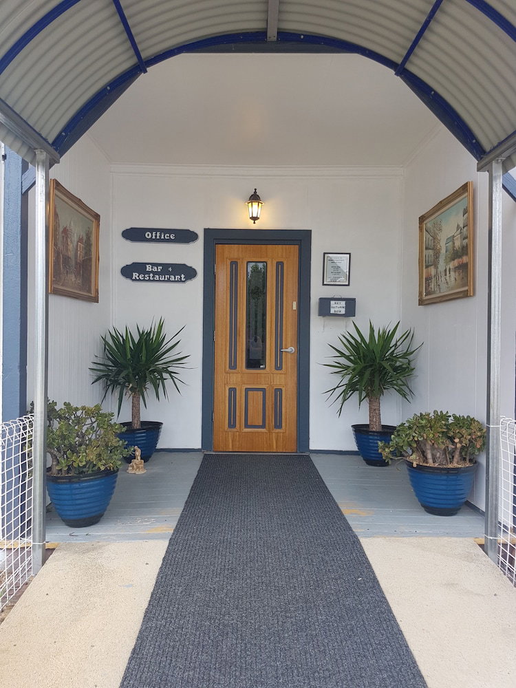 Monto QLD Accommodation Adelaide