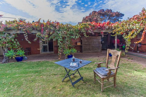 Quilters Studio - Accommodation Adelaide 2