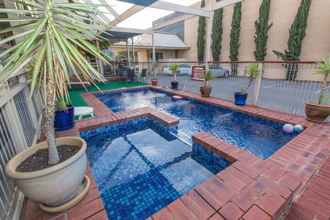 MAS Country Riverboat Lodge Motor Inn - Accommodation Adelaide 3