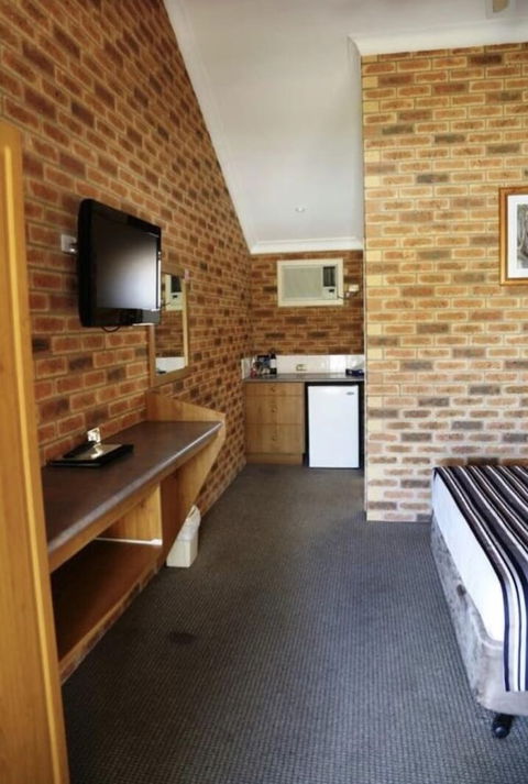 Condobolin Motor Inn - Accommodation Adelaide 6