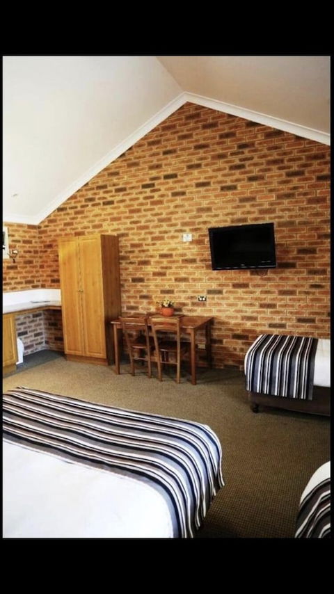 Condobolin Motor Inn - Accommodation Adelaide 5