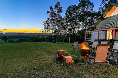 Vineyard Hill - Accommodation Adelaide 2
