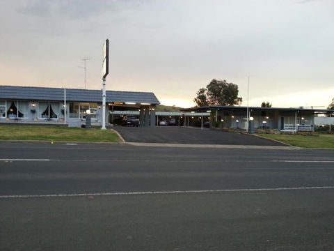 Yass Motel - Accommodation Adelaide 2