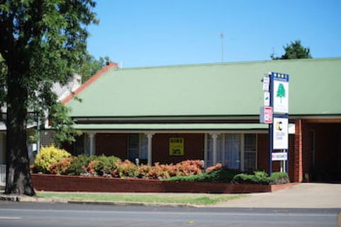 The Elms Motor Inn - Accommodation Adelaide 0
