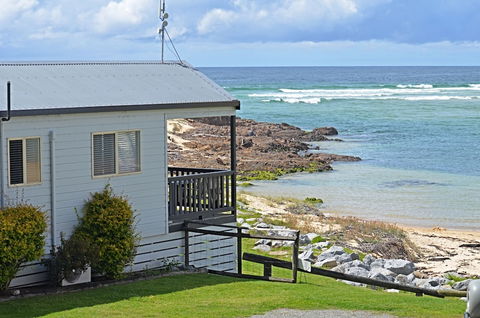 Tuross Beach Cabins & Campsites - Accommodation Adelaide 2