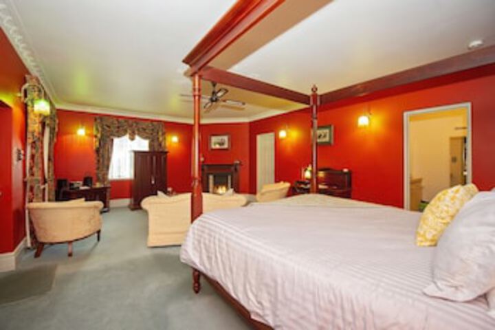 Broomehill West ACT Accommodation Adelaide