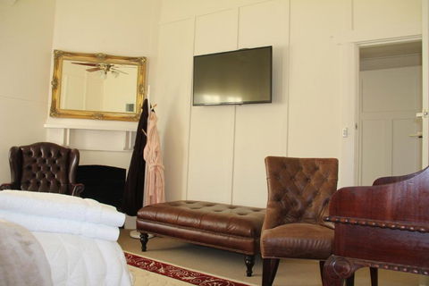Mentor Chambers Apartment Bed & Breakfast - Accommodation Adelaide 2