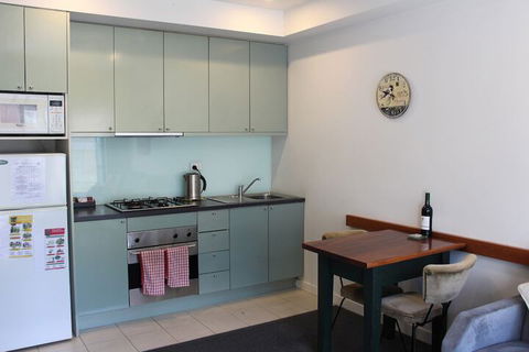 Australian Home Away At Market Square Melbourne - Accommodation Adelaide 4