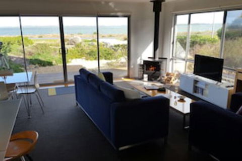 Coorong Waterfront Retreat - Accommodation Adelaide 0