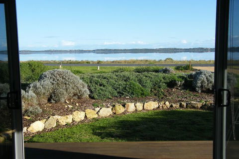Coorong Waterfront Retreat - Accommodation Adelaide 1
