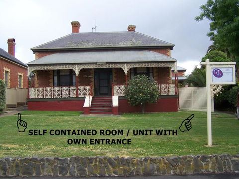 RJs Bed & Breakfast - Accommodation Adelaide 4