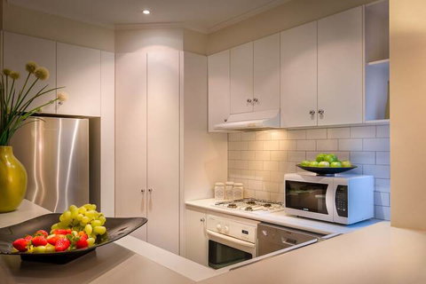 Birches Townhouse - Accommodation Adelaide 2